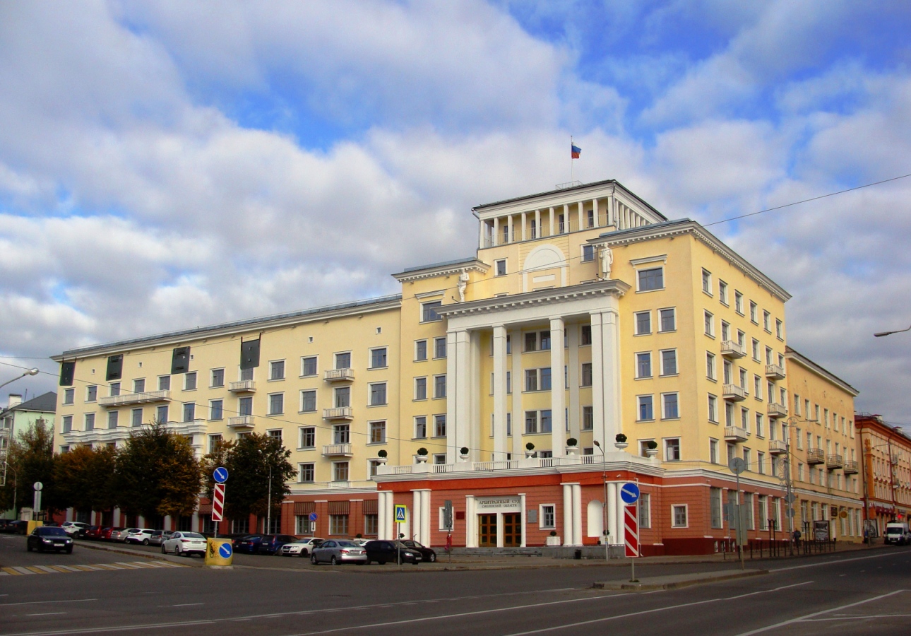 Смоленск, Большая Советская улица, 30 / Улица Глинки, 11