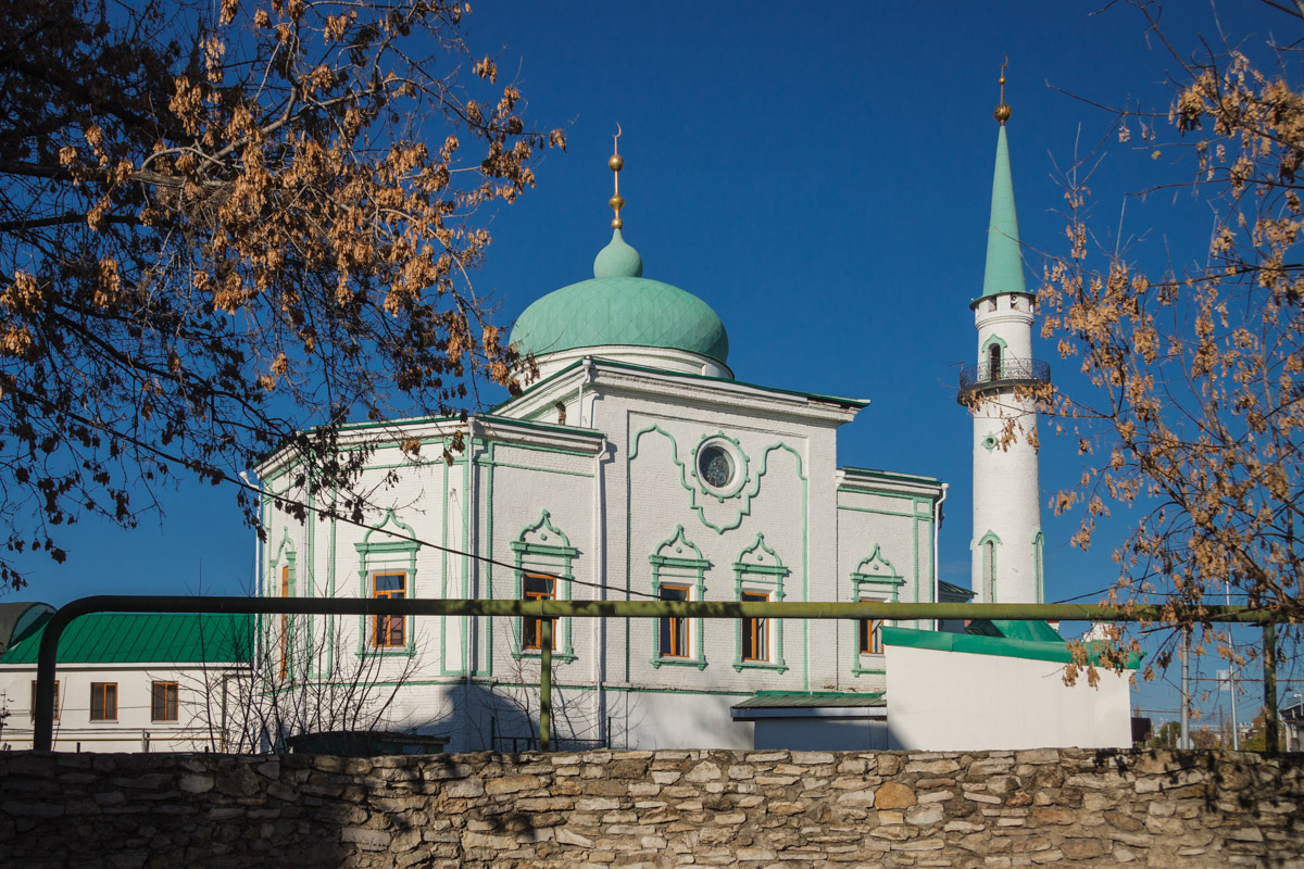 Казань, Московская улица, 74 / Улица Парижской Коммуны, 15