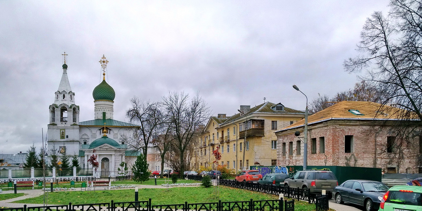 Ярославль, Большая Октябрьская улица, 41; Октябрьский переулок, 7; Октябрьский переулок, 11