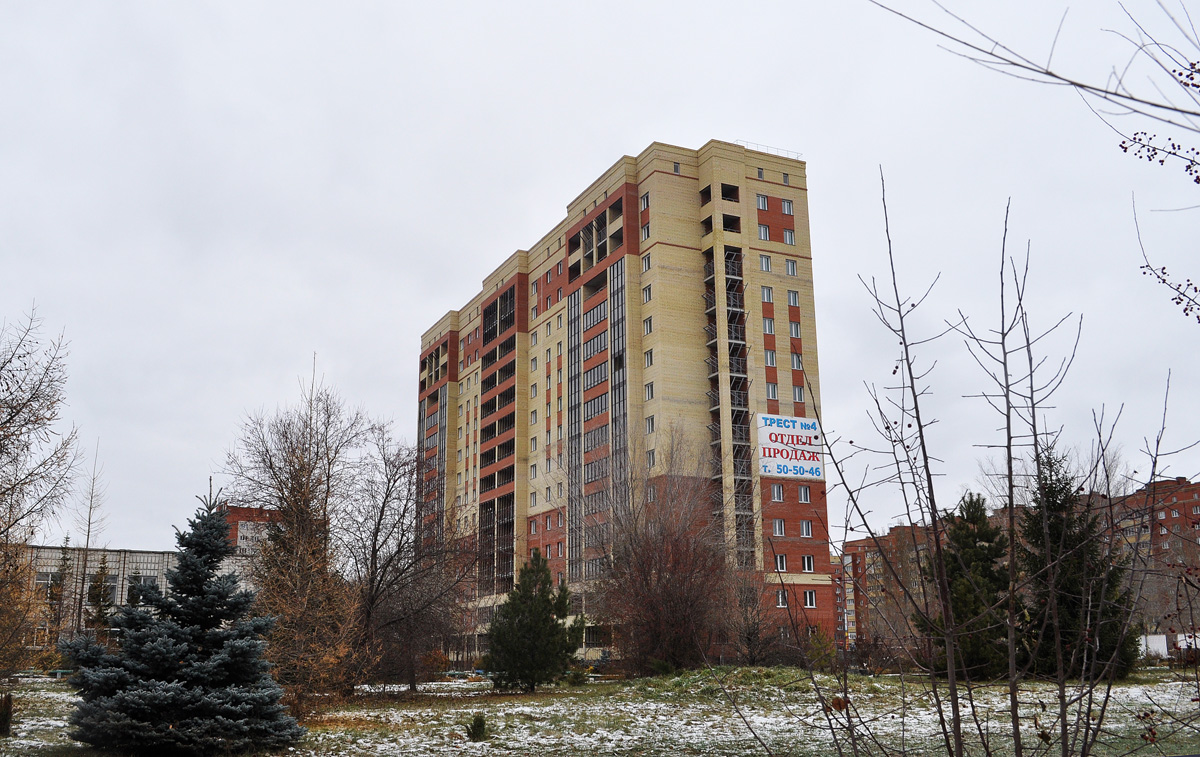 Омск, Проспект Комарова, 11