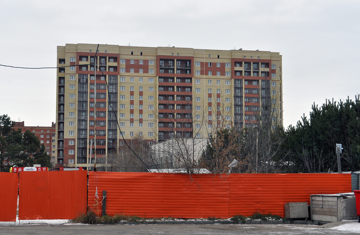 Омск, Проспект Комарова, 11