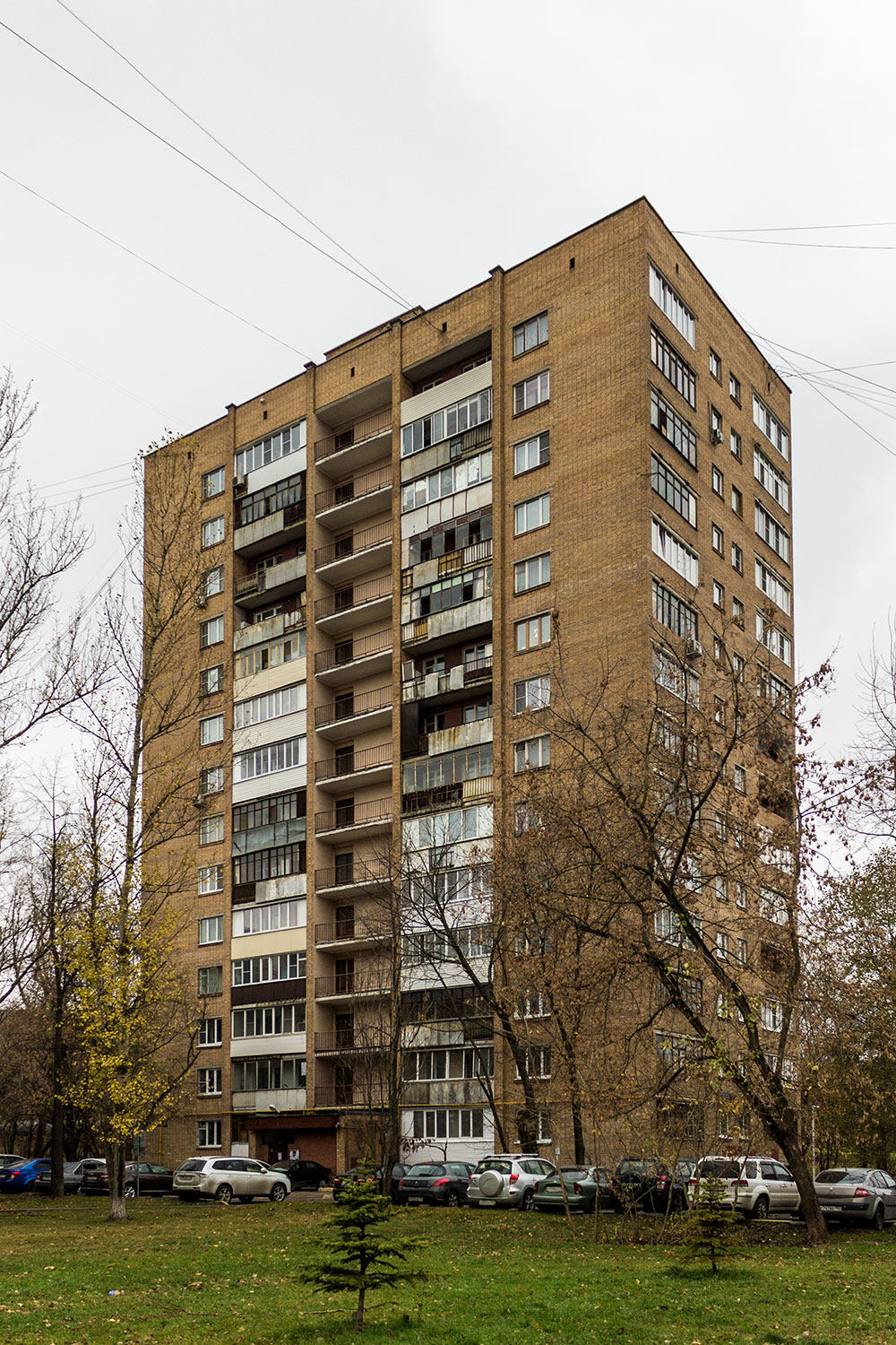 Москва, Улица Академика Комарова, 13