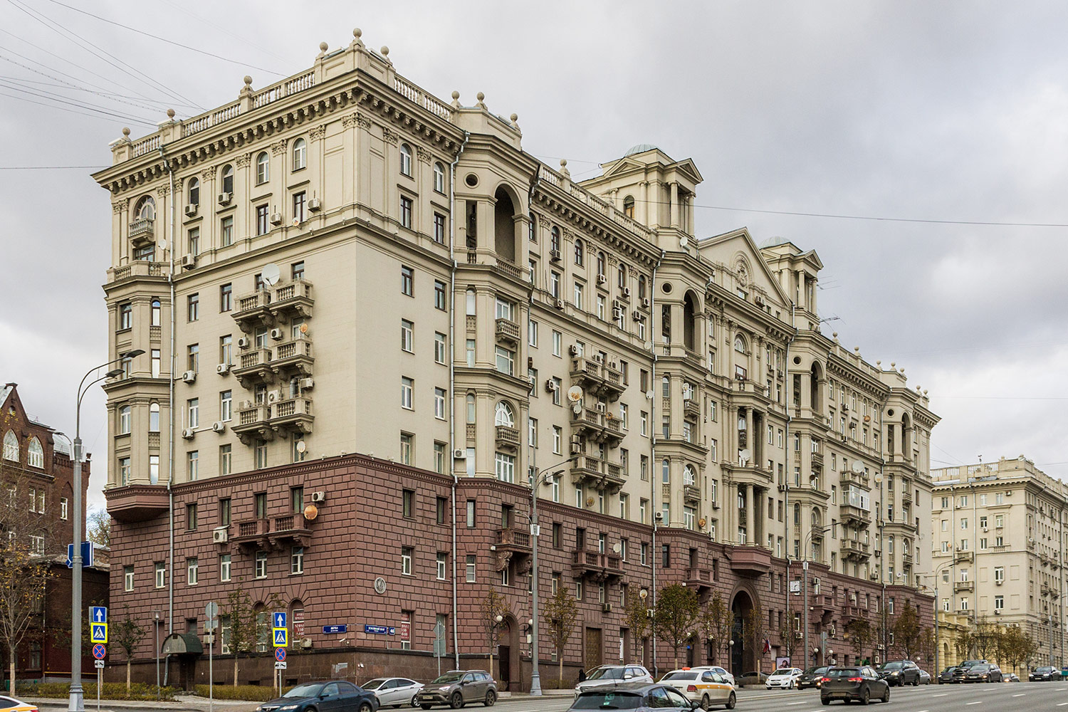 Москва, Улица Земляной Вал, 46