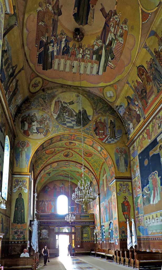 Жолква, Улица Василианская, 4-6