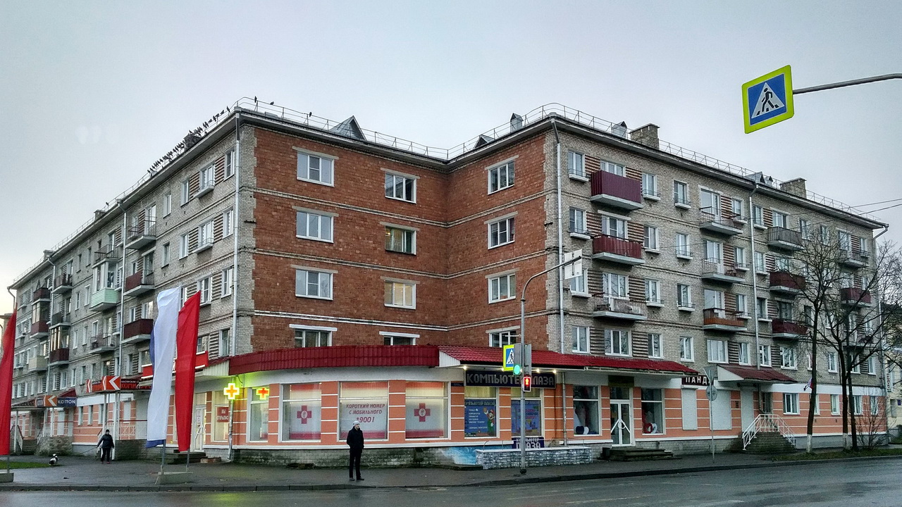 Pskov, Советская улица, 53; Советская улица, 53 / Кузнецкая улица, 15; Кузнецкая улица, 15