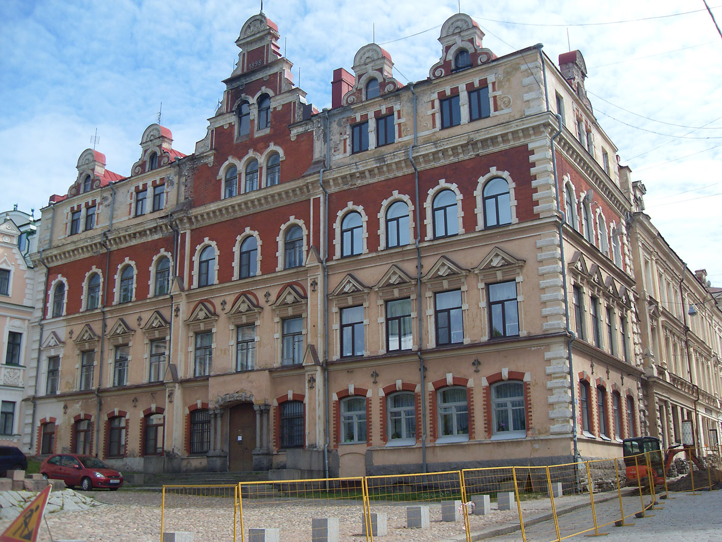 Выборг, Крепостная улица, 2