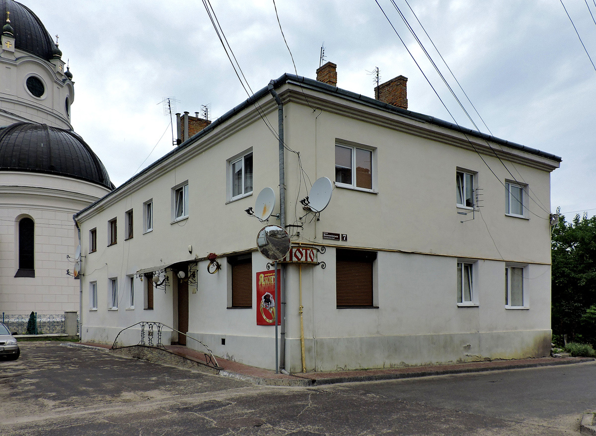 Zhovkva, Винниковская улица, 7