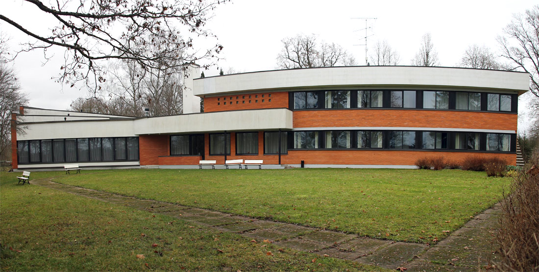 Куртна, Keskuse tee, 12