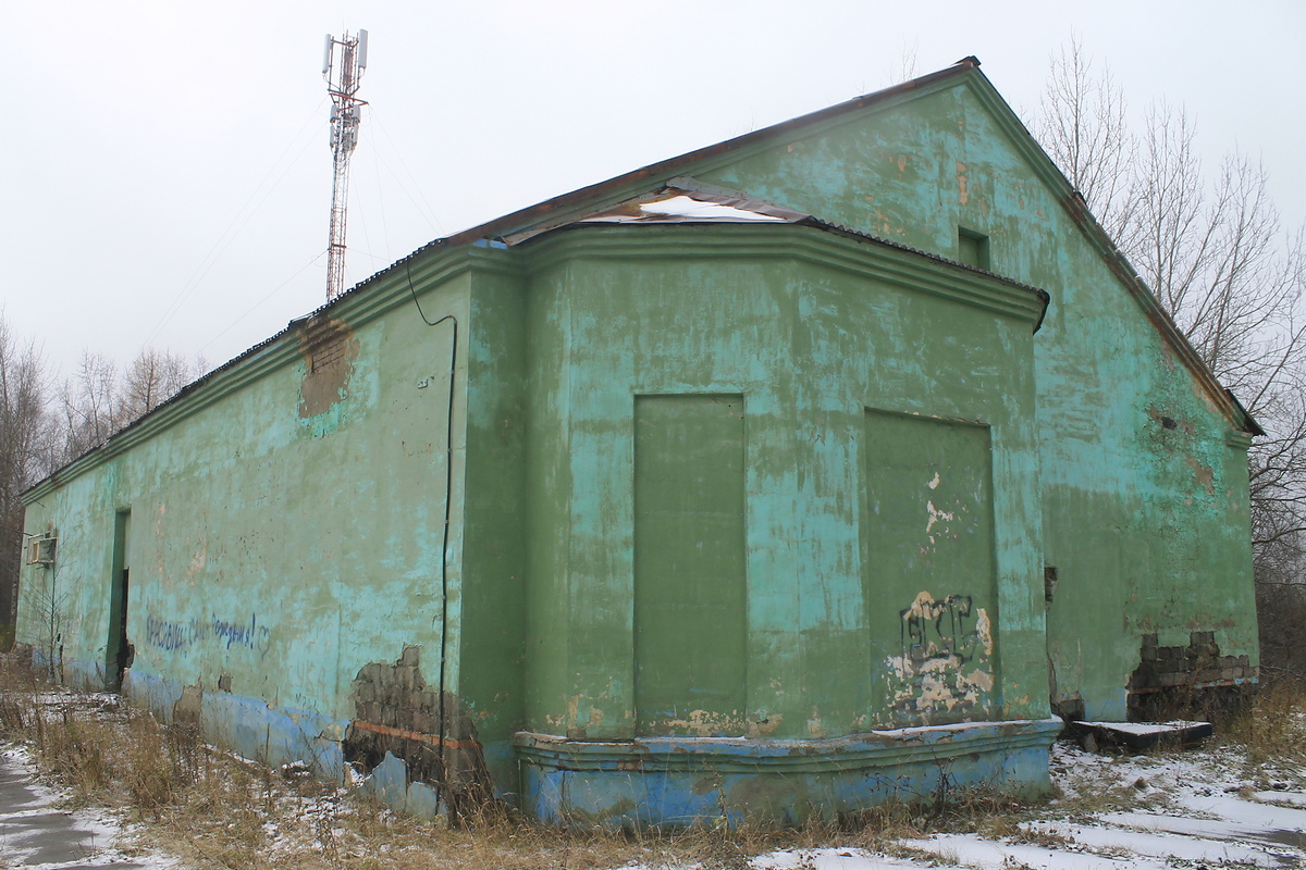 Углеуральский, Углеуральская улица, 17