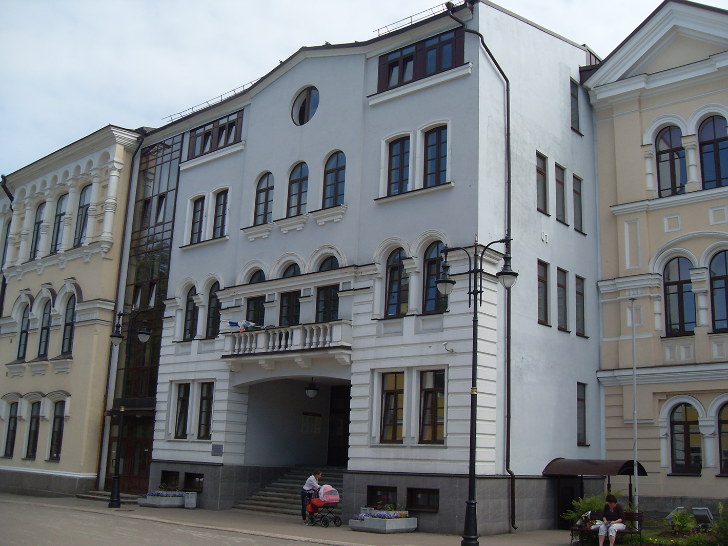 Vyborg, Выборгская улица, 34 / улица П. Ф. Ладанова, 3