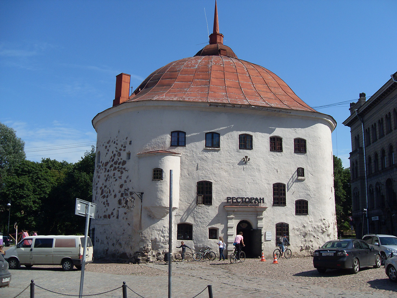 Выборг, Рыночная площадь, 1