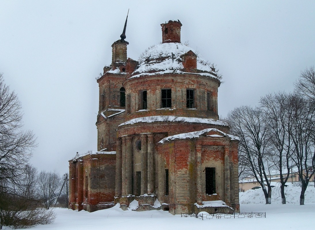 Yukhnov District, other localities, Ольхи, Центральная улица