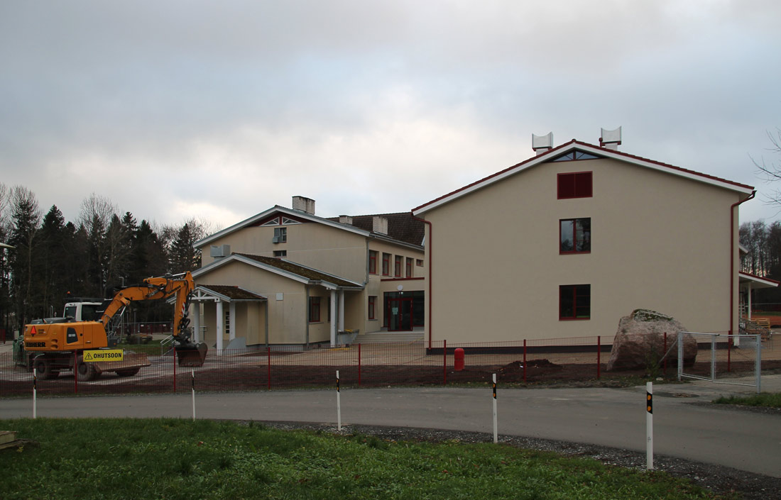Püünsi, Kooli tee, 33