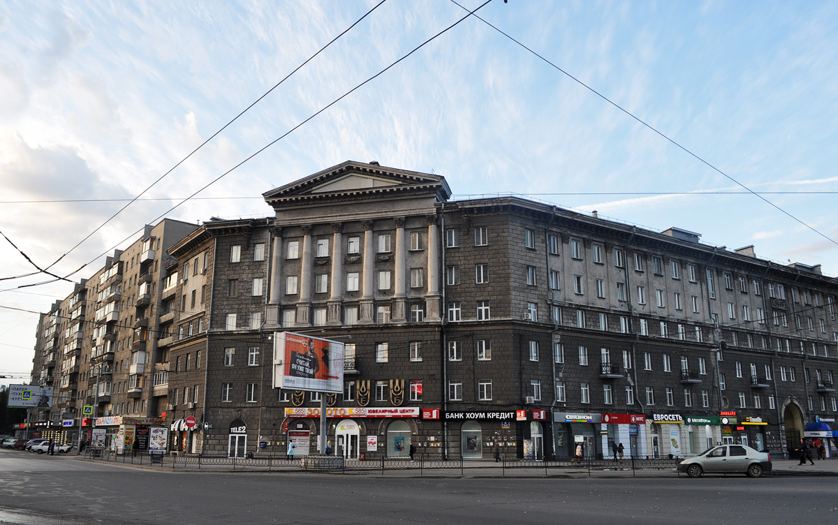 Новосибирск, Вокзальная магистраль, 2; Улица Ленина, 59