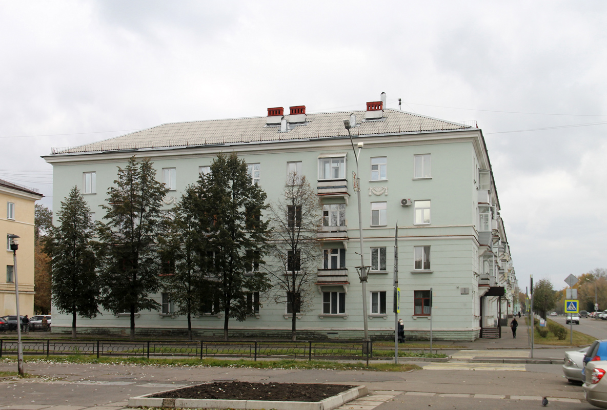 Железногорск, Улица Андреева, 1 / Улица Советской армии, 29