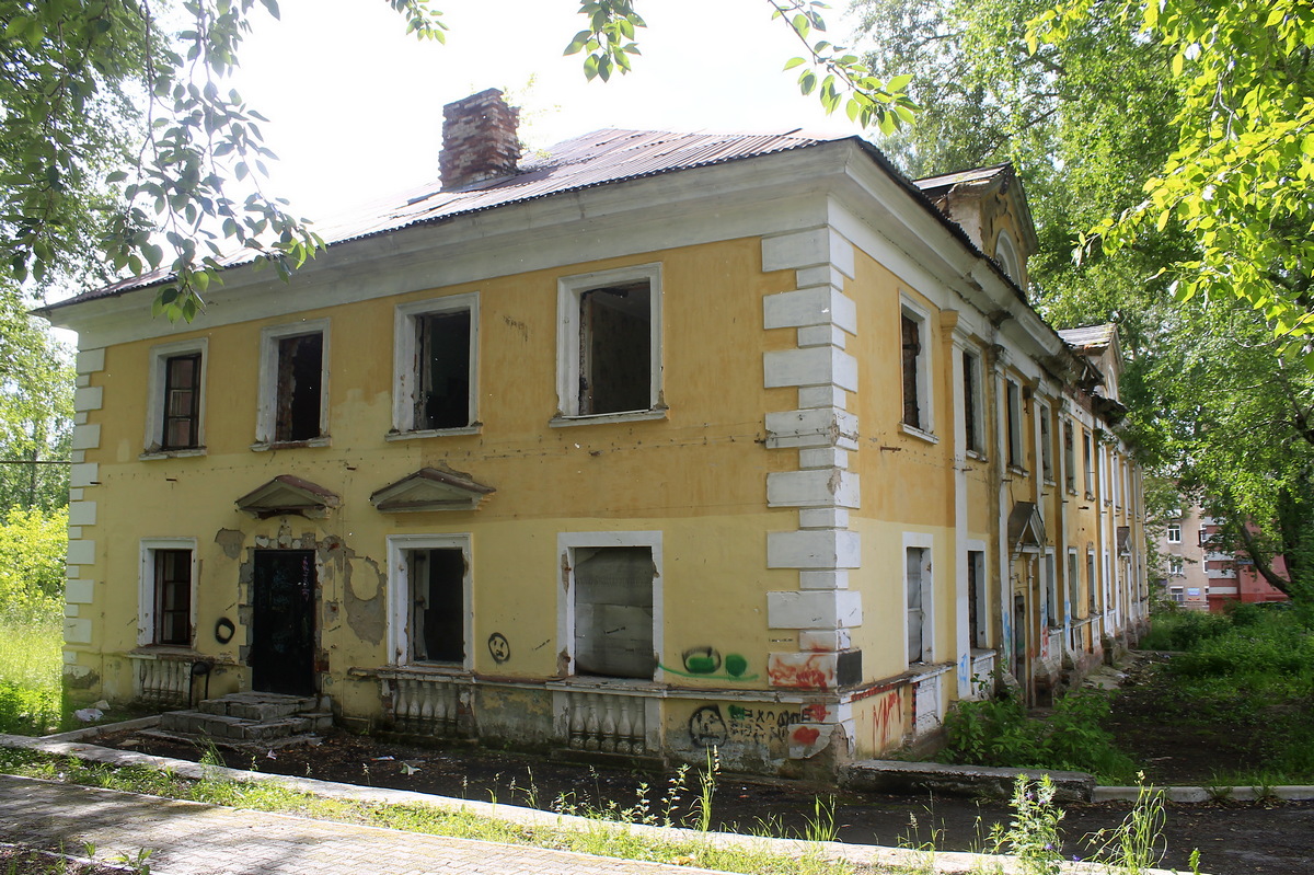 Березники, Улица Челюскинцев, 27