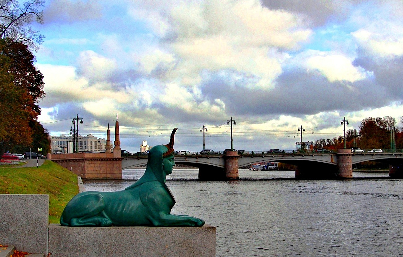 Petersburg, Каменноостровский проспект, Каменноостровский мост. Монументальное искусство (мозаики, росписи)