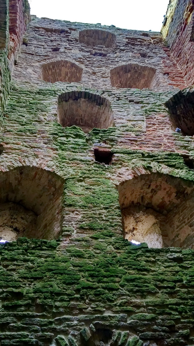 Izborsk, Московская улица, Талавская башня