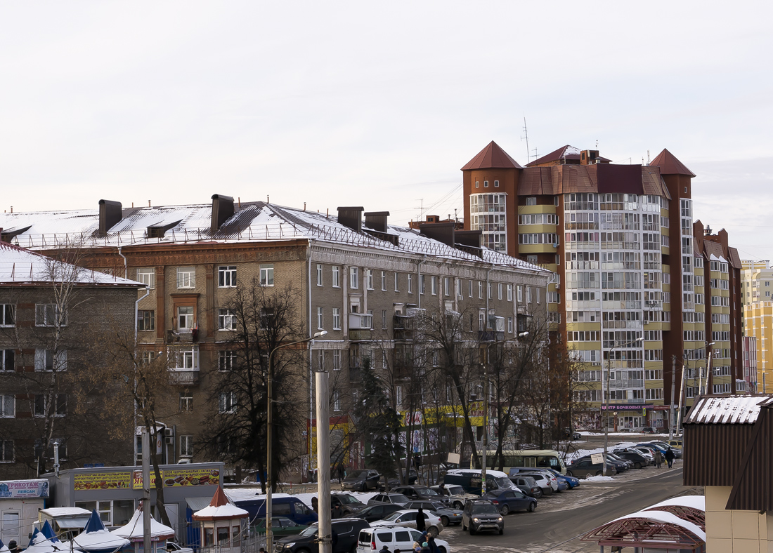 Уфа, Улица Ульяновых, 52 / Улица Максима Горького, 76; Улица Ульяновых, 53 / Улица Максима Горького, 74