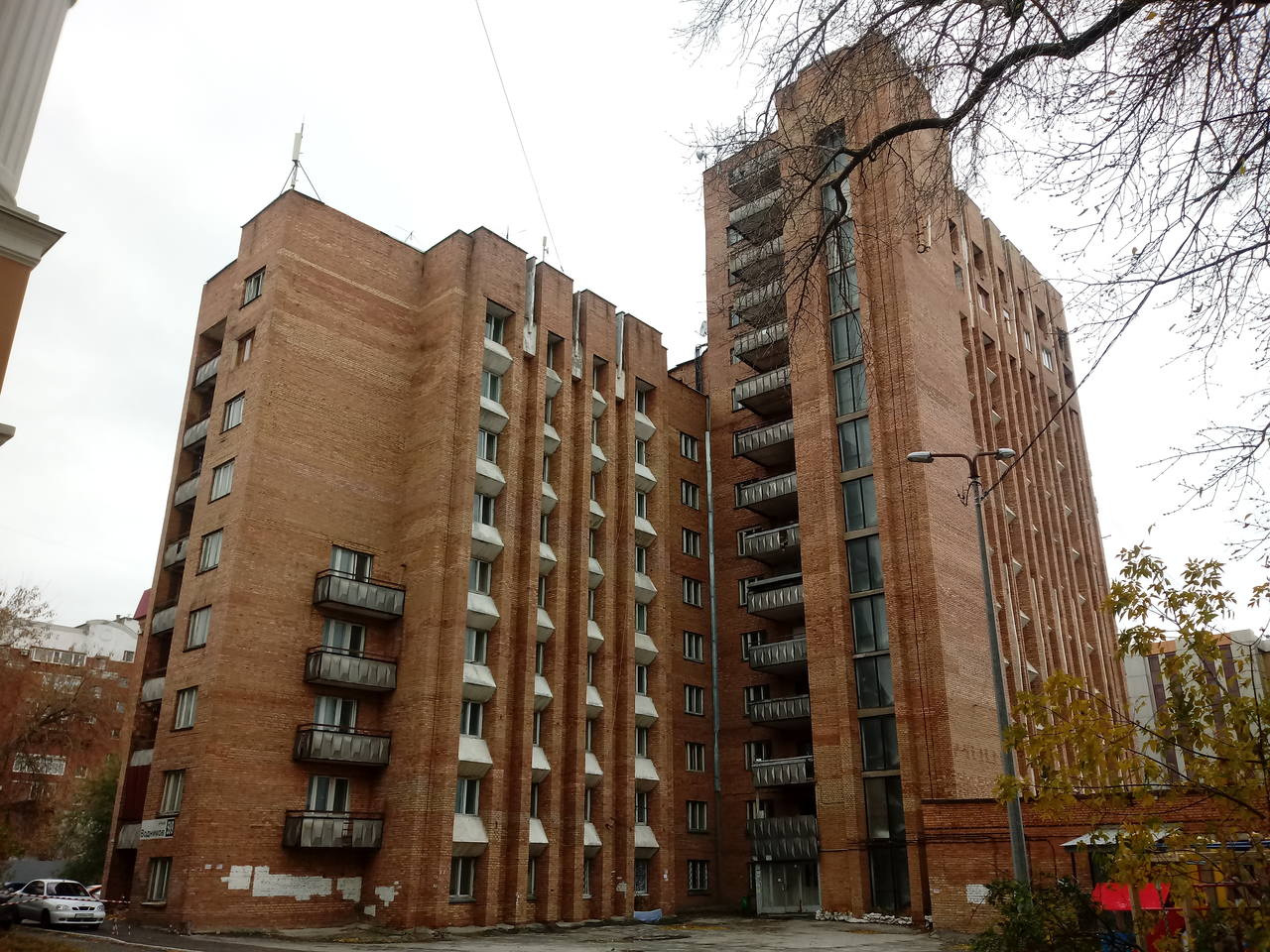 Самара, Улица Водников, 59 / Пионерская улица, 9