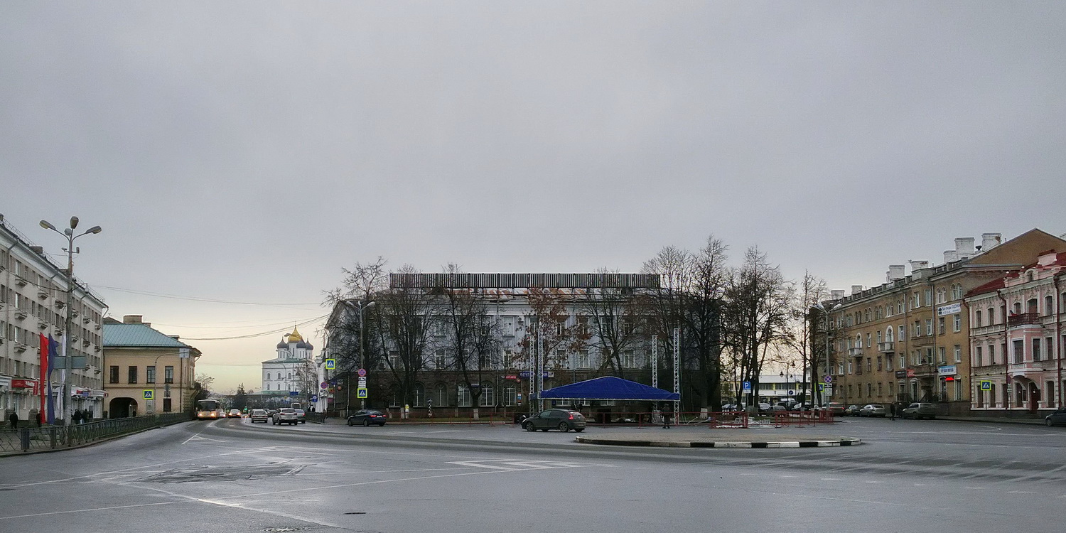 Pskov, Советская улица, 7; Кремль, 2/1; Советская улица, 20; Улица Ленина, 1; Октябрьский проспект, 4
