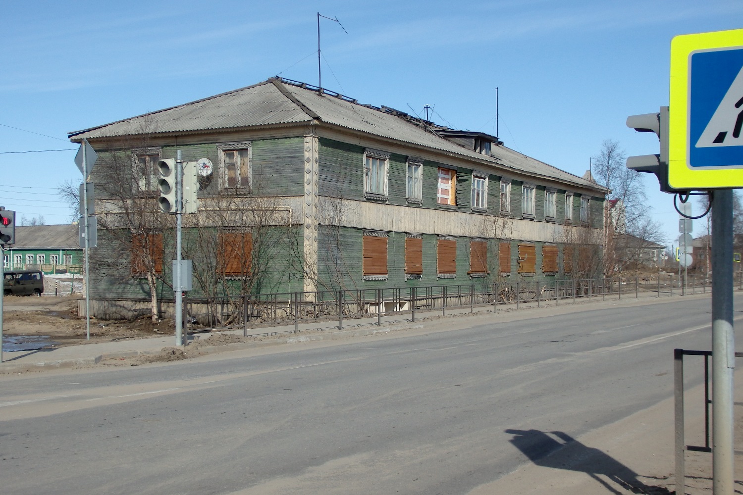 Нарьян-Мар, Октябрьская улица, 35