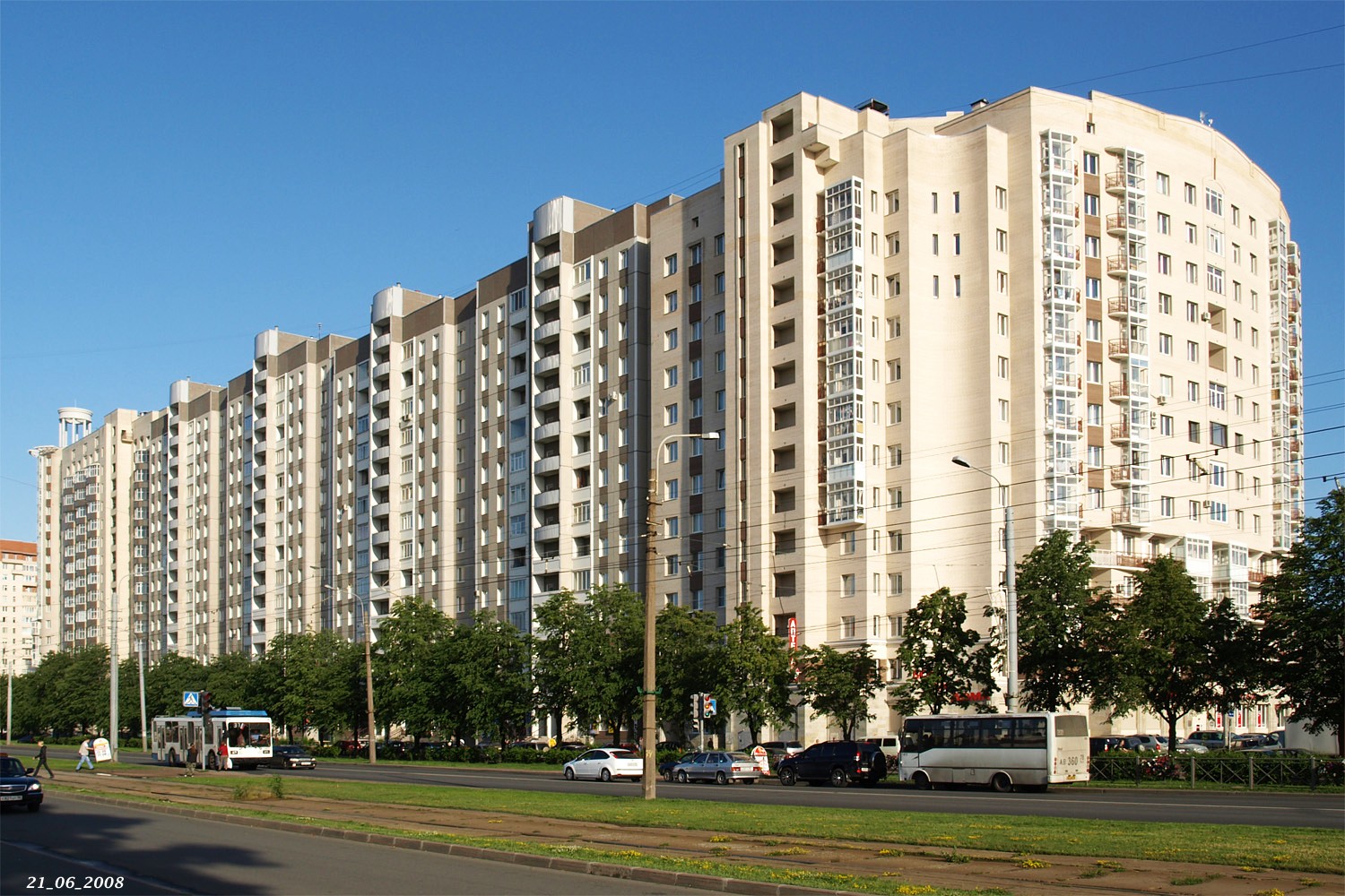 Санкт-Петербург, Проспект Ветеранов, 130 (подъезды 9-10); Проспект Ветеранов, 130 (подъезды 4-8); Проспект Ветеранов, 130 (подъезды 1-3)