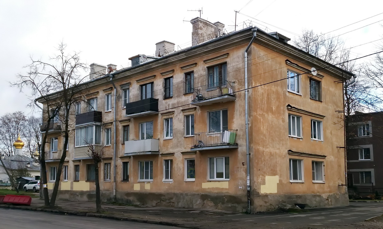 Псков, Советская улица, 102