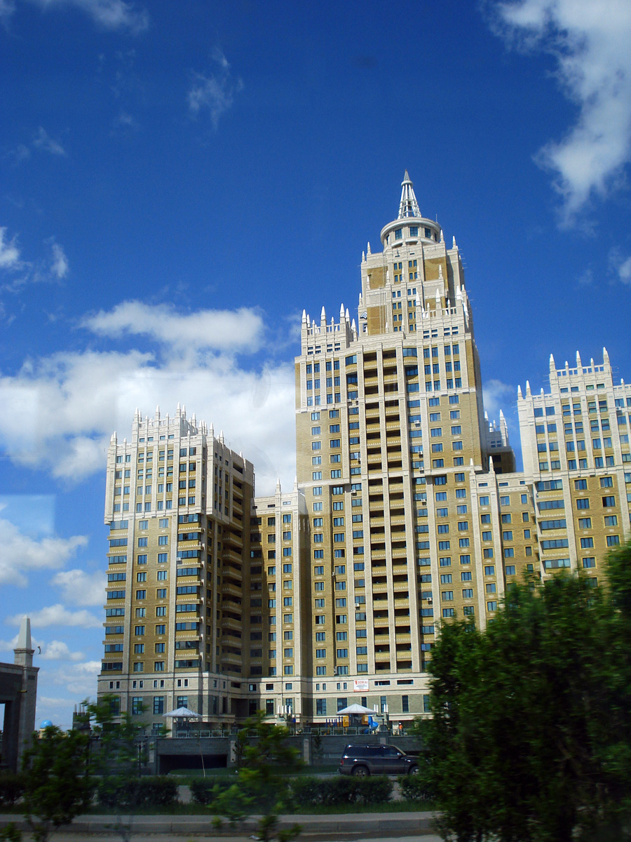 Astana, Проспект Кабанбай батыра, 11