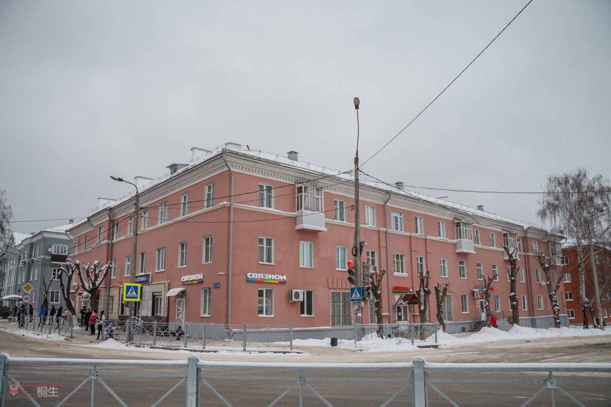 Казань, Улица Лейтенанта Красикова, 5 / Улица Ильича, 34