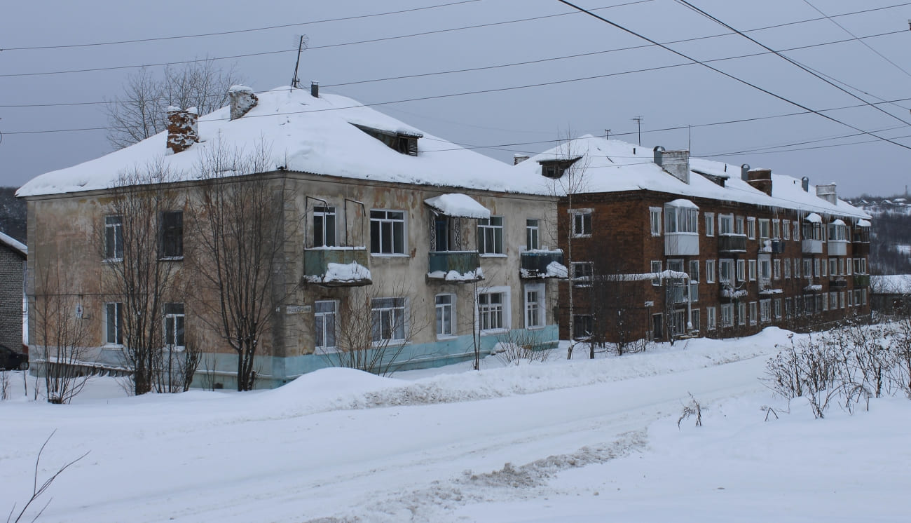 Кизел, Пролетарская улица, 8; Пролетарская улица, 6