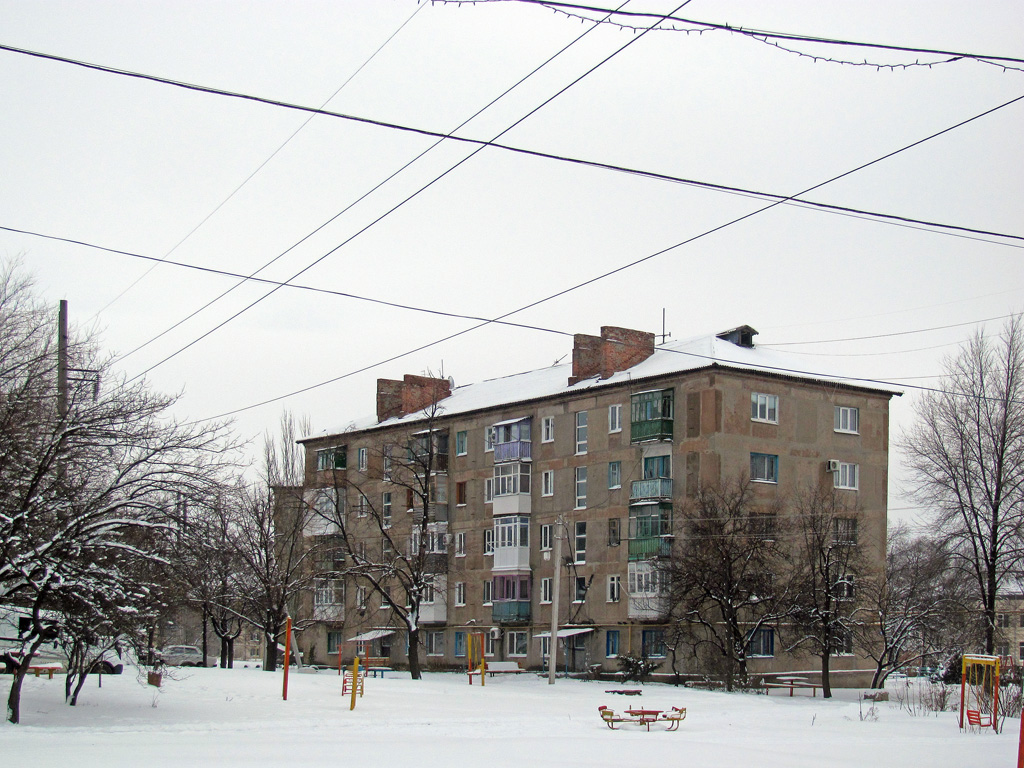 Соледар, Улица Карпинского, 2
