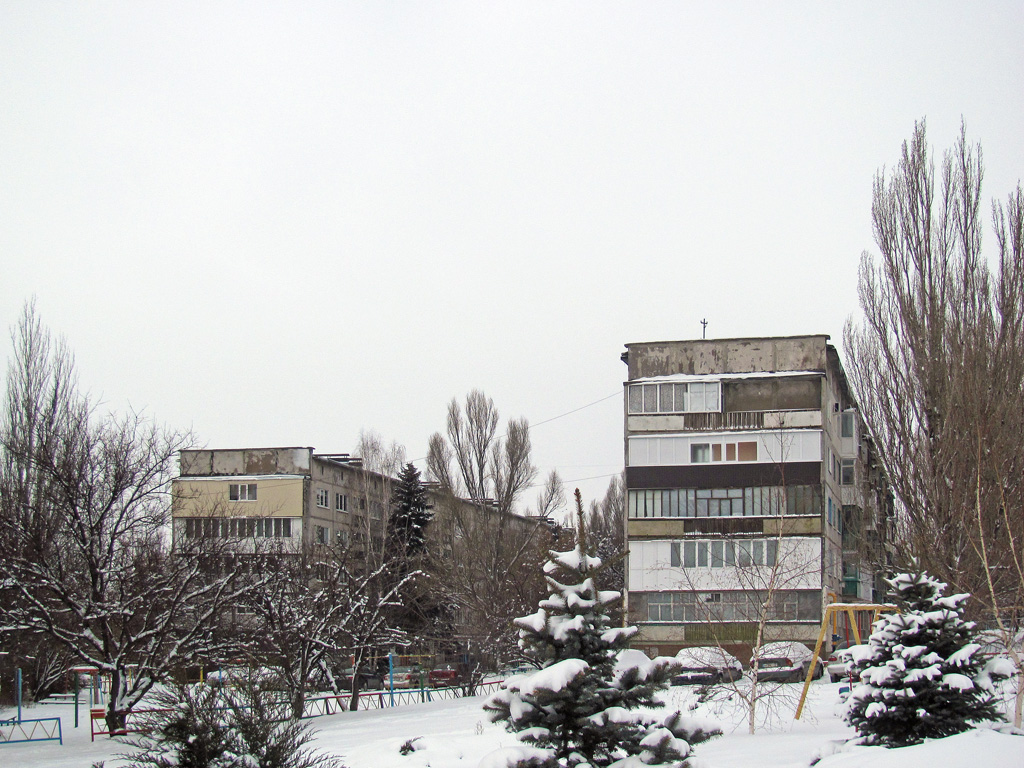 Соледар, Улица Карпинского, 12; Улица Карпинского, 13