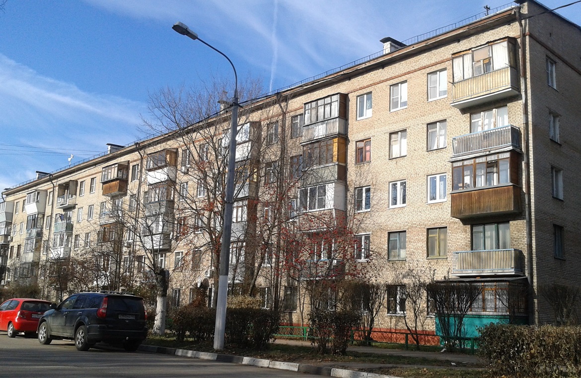 Долгопрудный, Улица Циолковского, 8 / Советская улица, 8