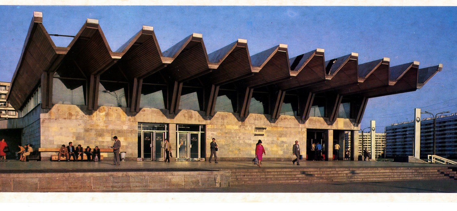 Sankt Petersburg, Коломяжский проспект, 24