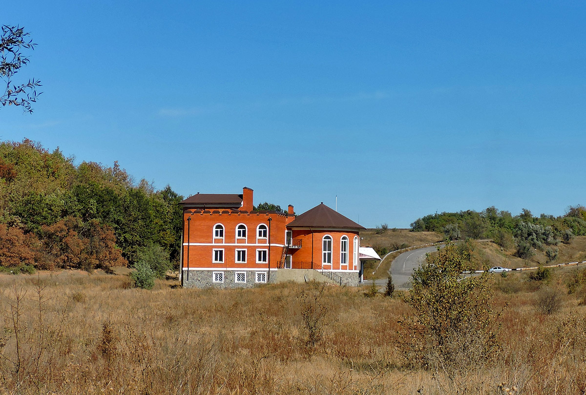 Валковский район, прочие н.п., с. Шаровка, автотрасса М-03
