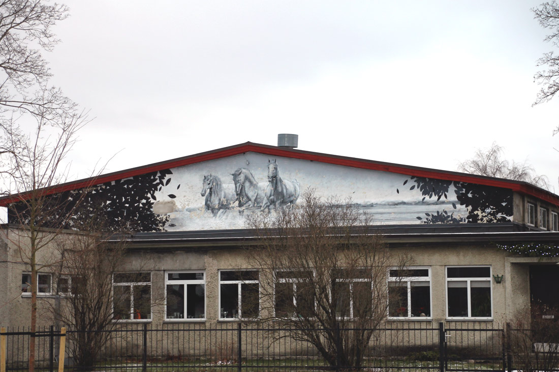 Таллин, Tondi, 30. Монументальное искусство (мозаики, росписи, барельефы, сграфито)