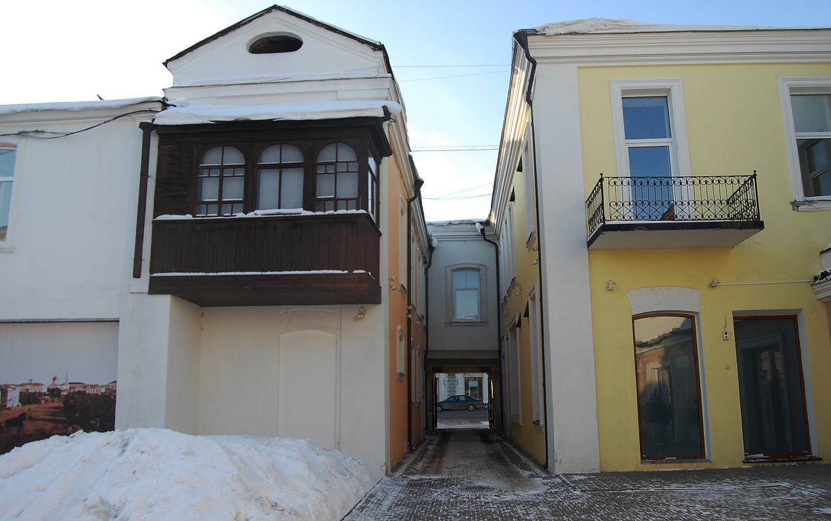Омск, Улица Ленина, 13; Улица Ленина, 11