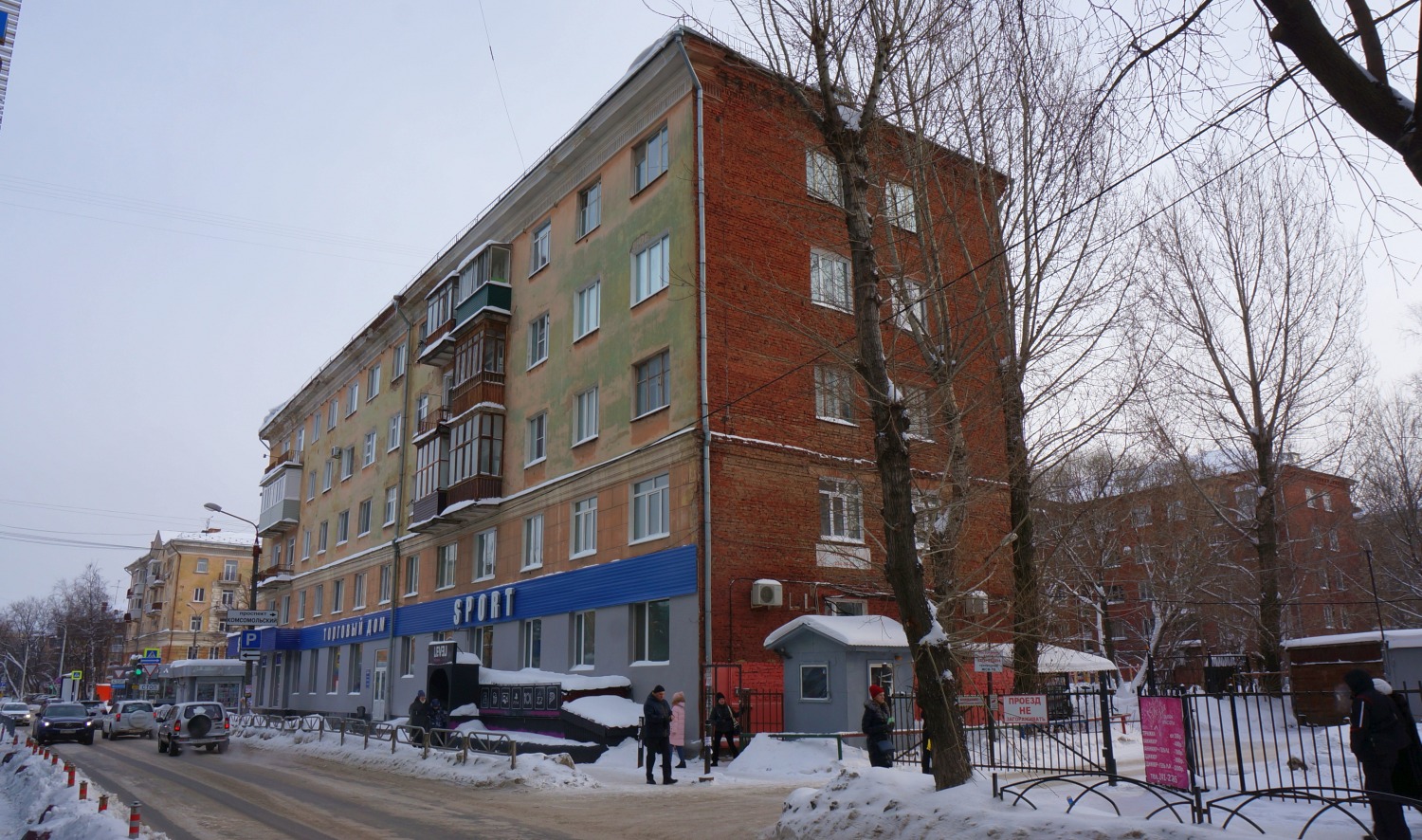 Пермь, Комсомольский проспект, 55 / Улица Глеба Успенского, 2