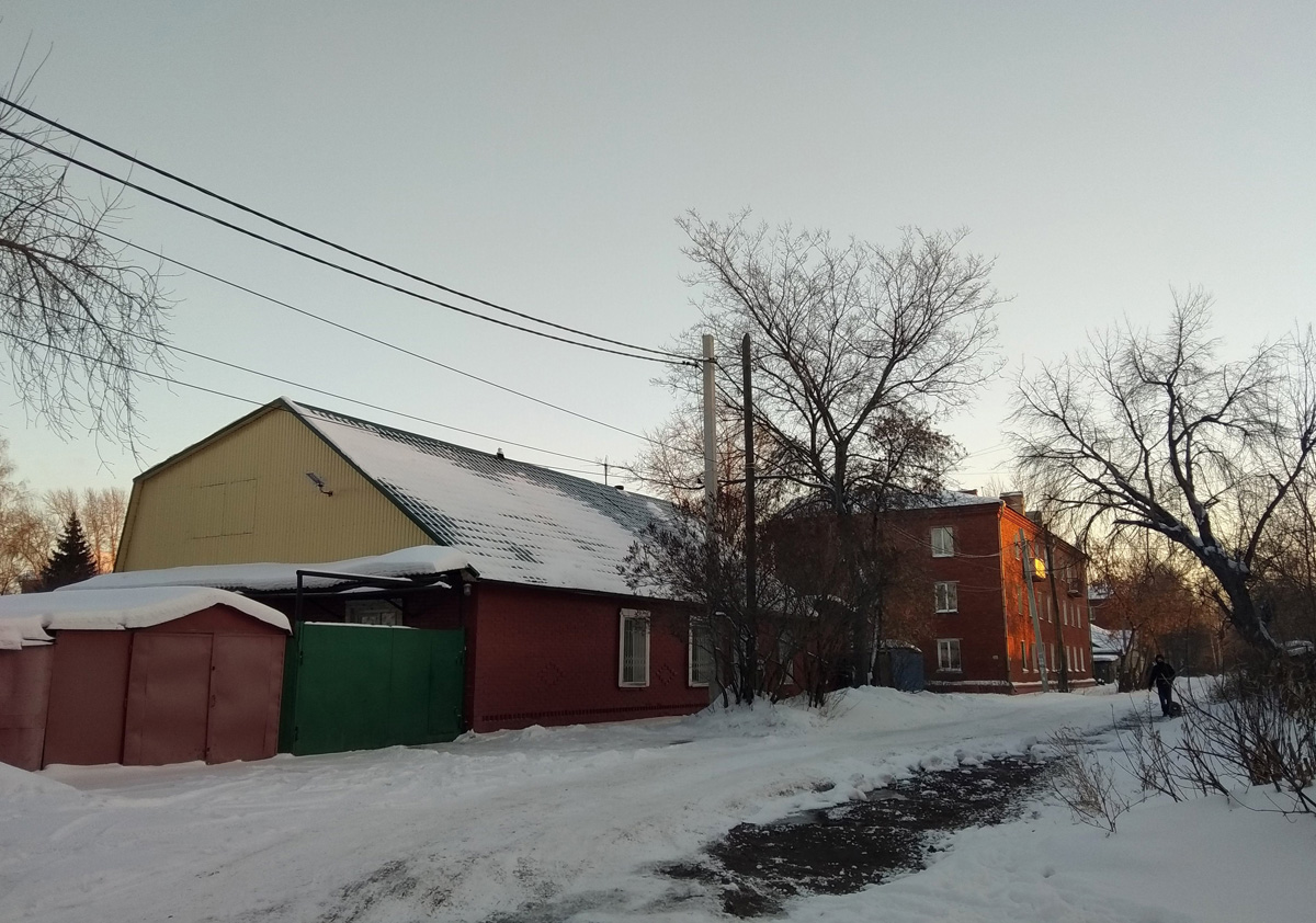 Омск, Улица 27-я линия, 31; Улица 27-я линия, 33