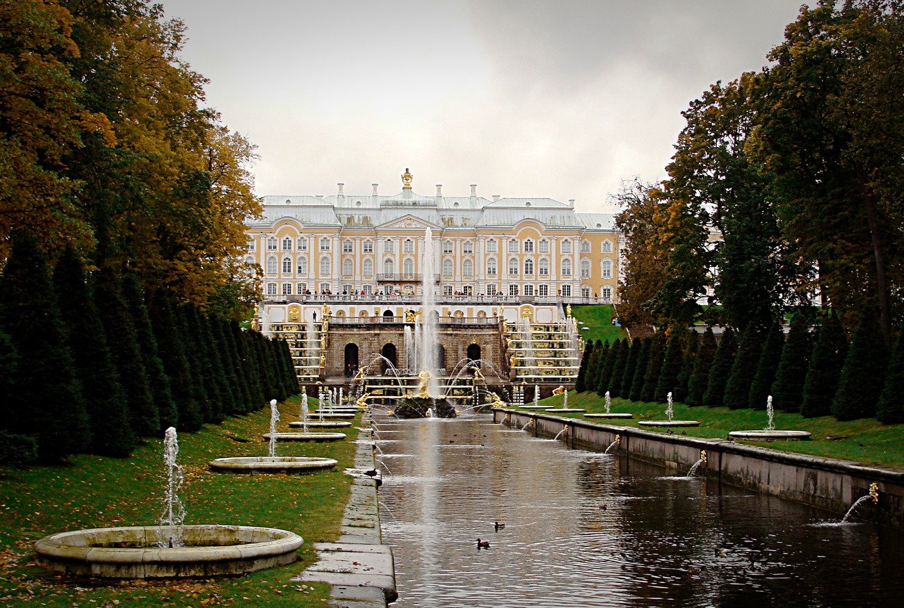 Peterhof, Разводная улица, 2
