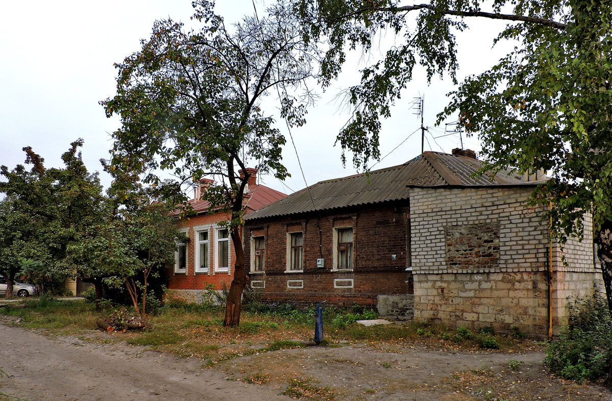 Харьков, Переулок Свет Шахтёра, 4; Колодезный переулок, 25