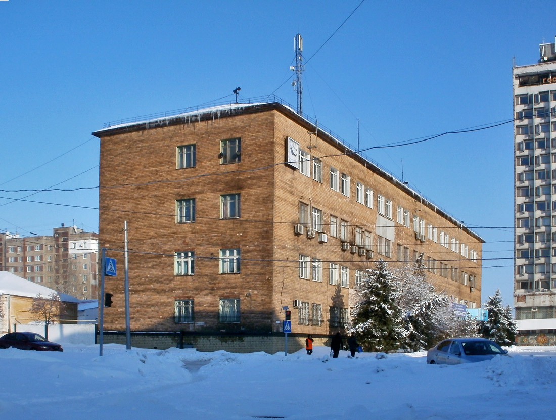 Makiejewka, Советская площадь, 3