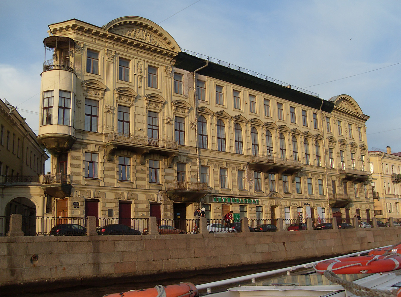 Sankt Petersburg, Набережная реки Фонтанки, 24