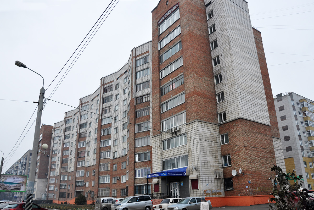 Омск, Улица 10 лет Октября, 147