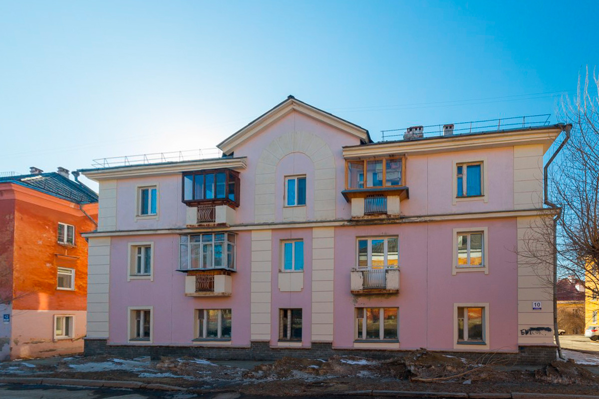 Новоуральск, Улица Фурманова, 14