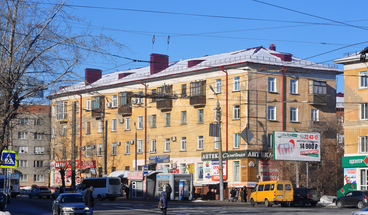 Омск, Улица Малунцева, 25 / Нефтезаводская улица, 4