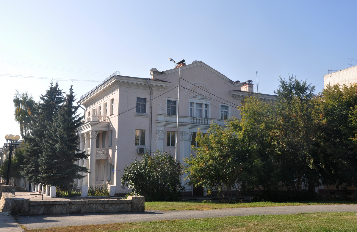 Omsk, Спартаковская улица, 13