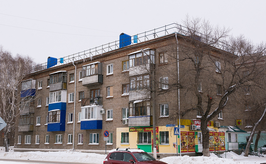 Salavat, Уфимская улица, 66 / Октябрьская улица, 1