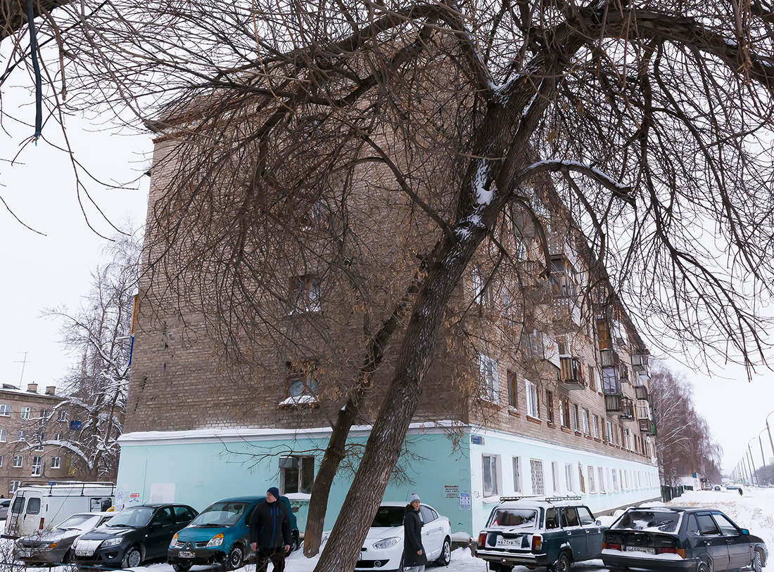 Salavat, Октябрьская улица, 3